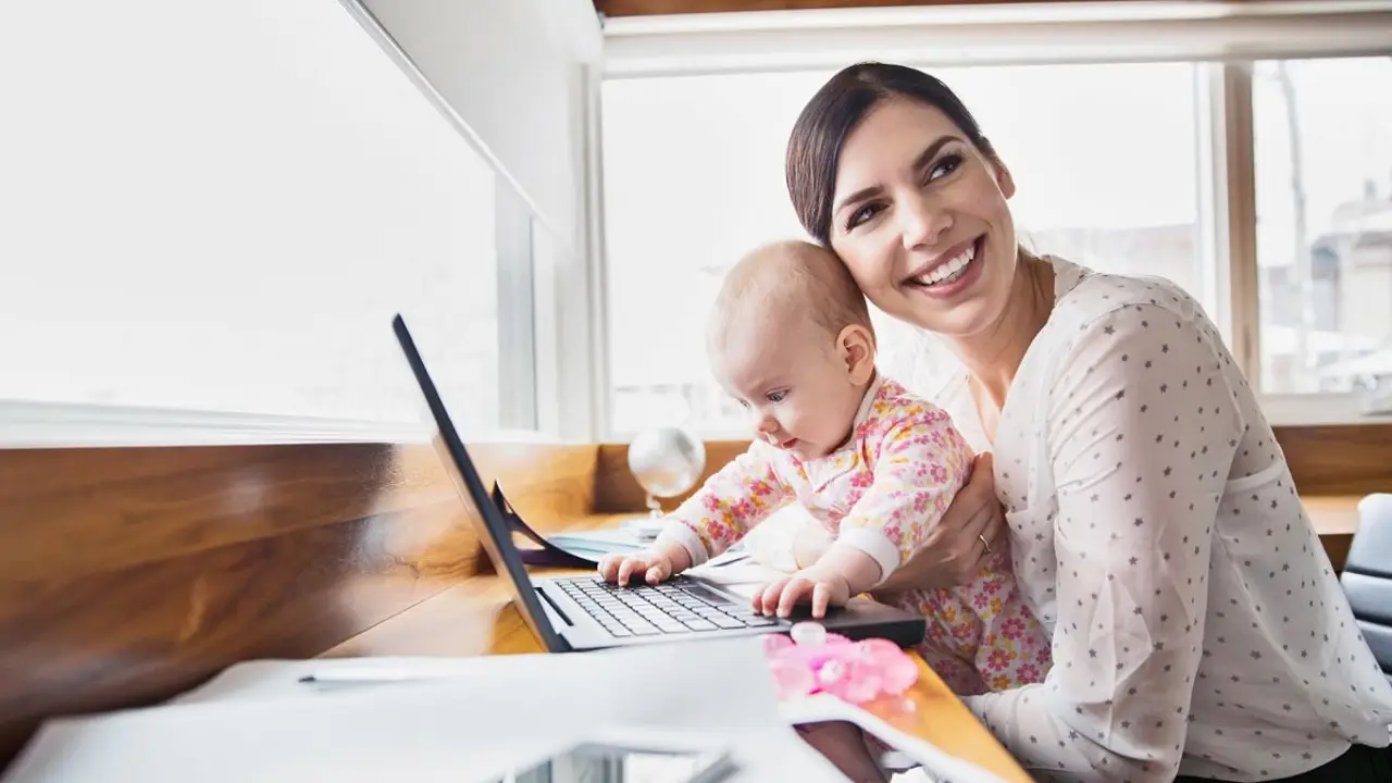 15 family-friendly job for Working Moms, Working mom,Stay at Home mom,Mother and worker,Mom working from Home,