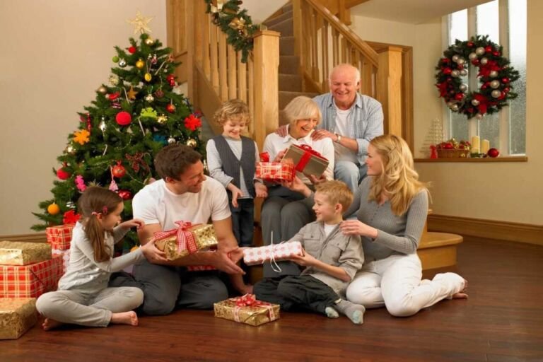 40 Best Short Christmas Wishes for Family: Spread Joy!" 1 christmas wishes for Family