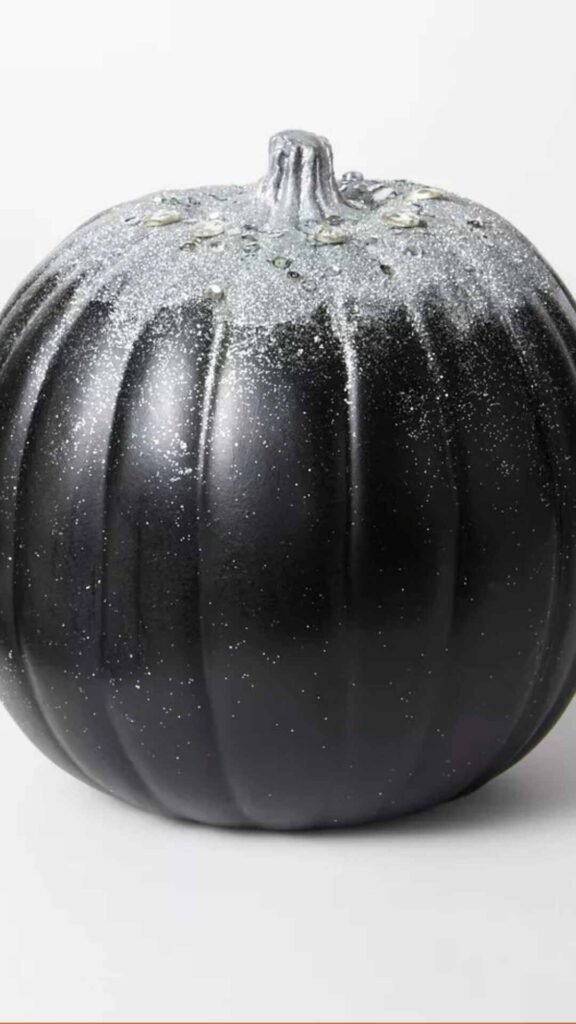 20 No-Carve Pumpkin Ideas That Will Save Your Sanity This Halloween! 4 20 No-Carve Pumpkin Ideas That Will Save Your Sanity This Halloween! -