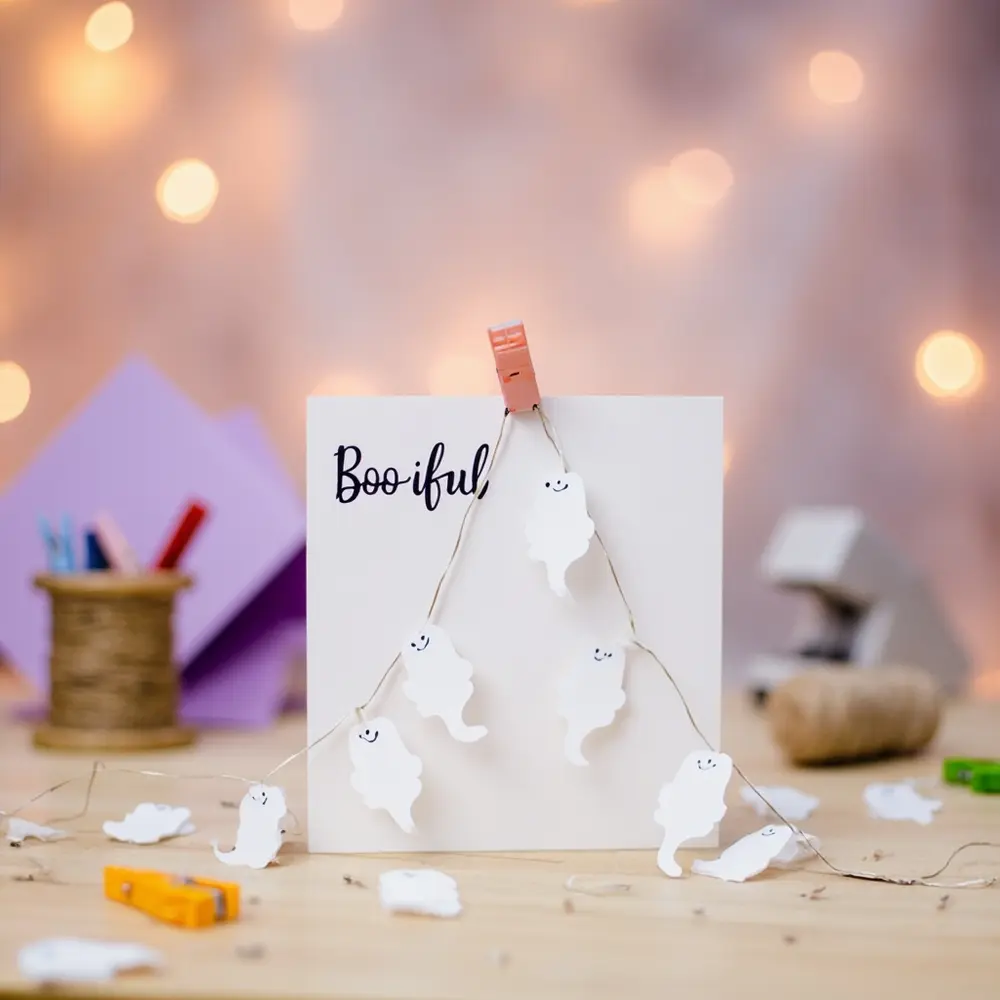 15 Cute & Creative Halloween Birthday Card Ideas (DIY & Printable!) 7 8221 8220 h2 boo 7 tiful garland ghostly card