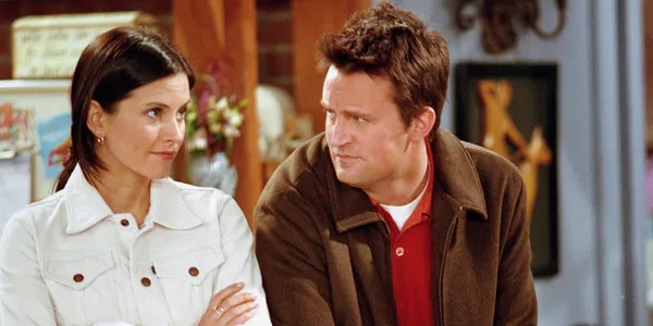 40 Heartwarming Valentine’s Day Captions for Your Friends That Will Light Up Their Day ❤️ 💌