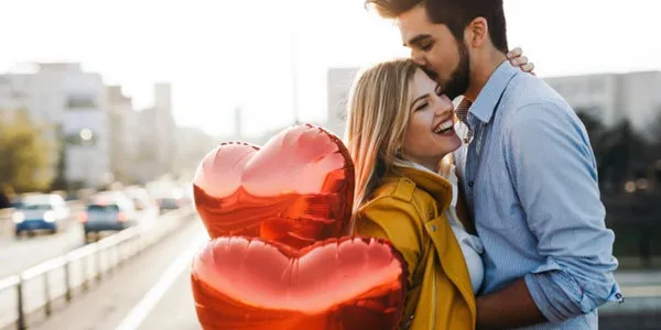 40 Romantic Valentine’s Day Captions for a Perfect Dinner Date ❤️ 🍷